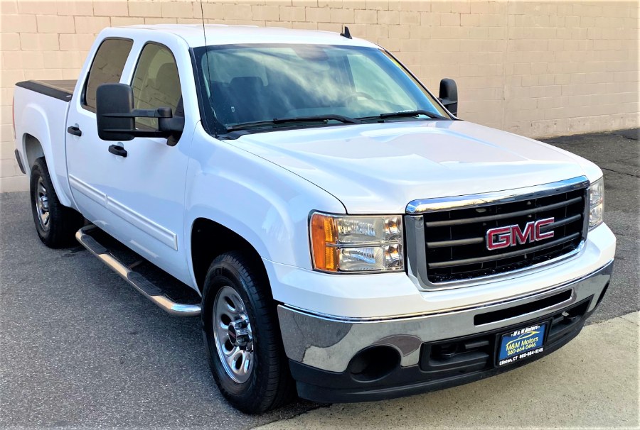 2011 GMC Sierra 1500 4WD Crew Cab 143.5" SL, available for sale in Clinton, Connecticut | M&M Motors International. Clinton, Connecticut