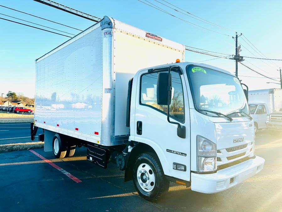 2020 Isuzu NPR-HD's photo