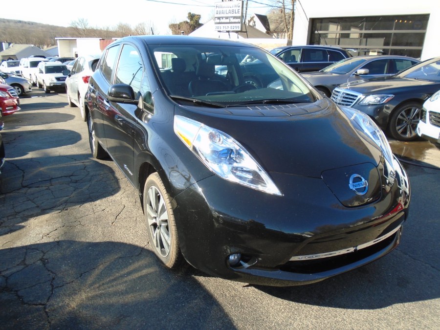 2015 Nissan LEAF 4dr HB SL, available for sale in Waterbury, Connecticut | Jim Juliani Motors. Waterbury, Connecticut