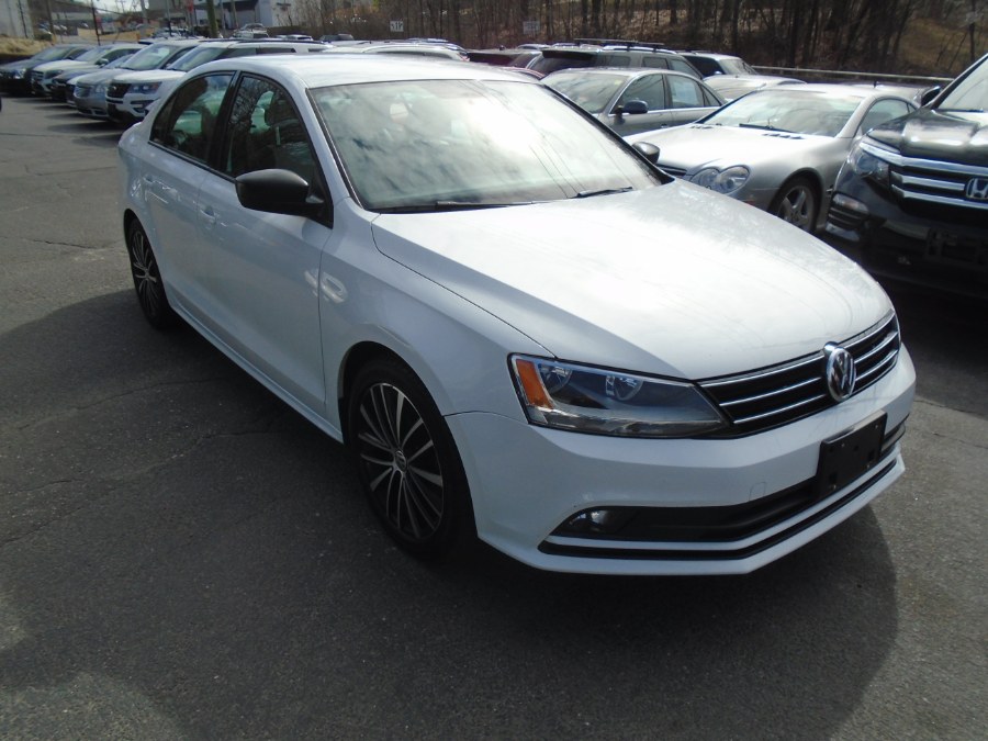 2016 Volkswagen Jetta Sedan 4dr Auto 1.8T Sport PZEV, available for sale in Waterbury, Connecticut | Jim Juliani Motors. Waterbury, Connecticut