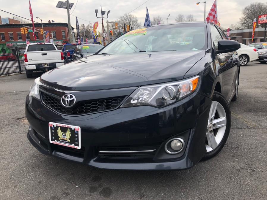 2013 Toyota Camry 4dr Sdn I4 Auto SE (Natl), available for sale in Irvington, New Jersey | Elis Motors Corp. Irvington, New Jersey