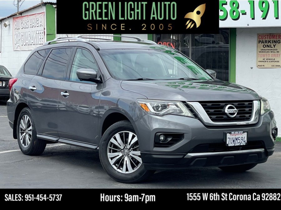 2017 Nissan Pathfinder FWD SV, available for sale in Corona, California | Green Light Auto. Corona, California