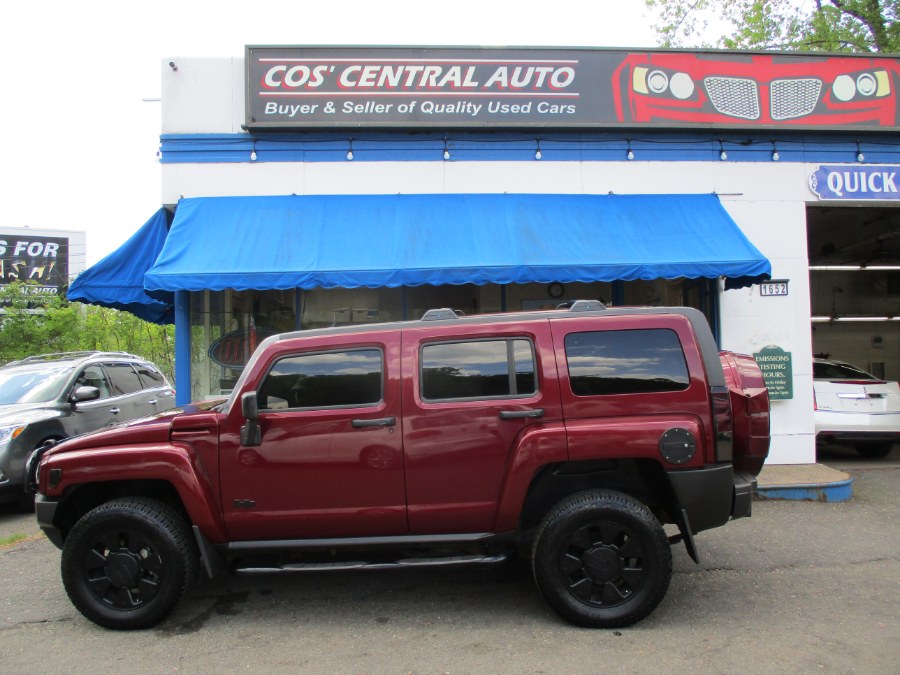 2009 HUMMER H3 4WD 4dr SUV Luxury, available for sale in Meriden, Connecticut | Cos Central Auto. Meriden, Connecticut