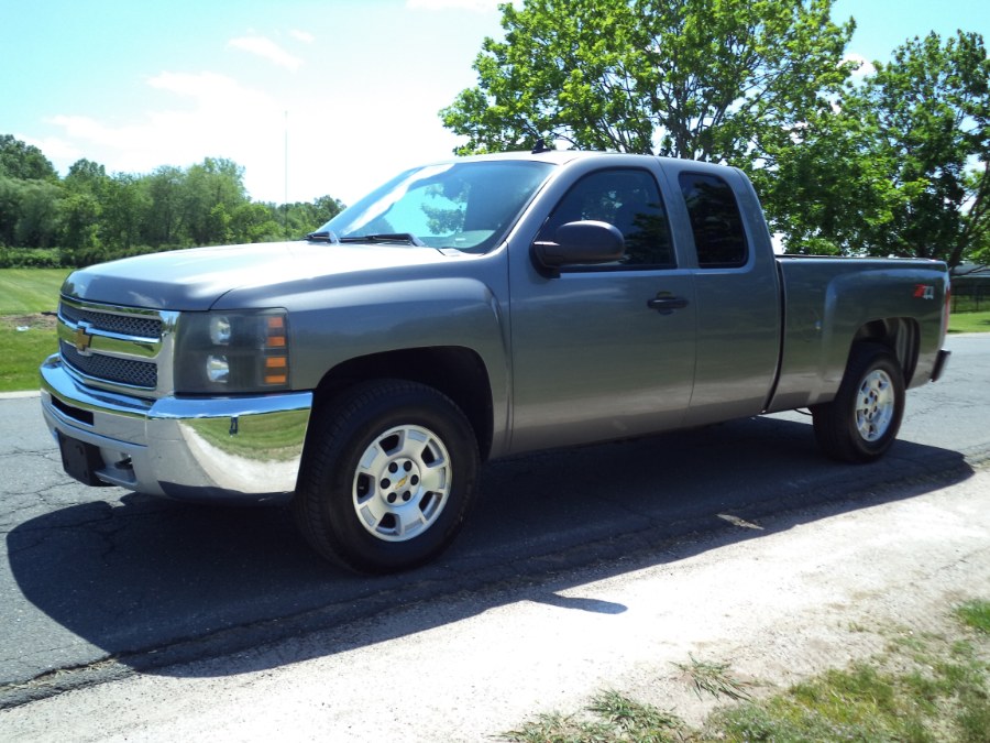 2013 Chevrolet Silverado 1500 4WD Ext Cab 143.5" LT, available for sale in Berlin, Connecticut | International Motorcars llc. Berlin, Connecticut