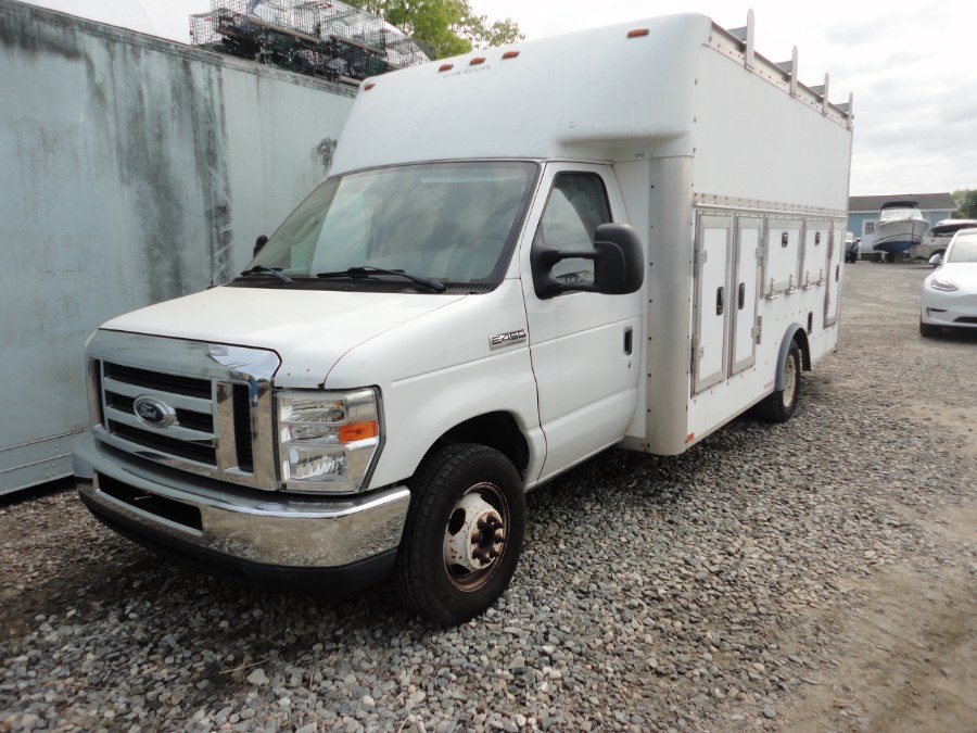 2008 Ford Econoline Commercial Cutaway E-450 Super Duty 176" DRW, available for sale in Berlin, Connecticut | International Motorcars llc. Berlin, Connecticut