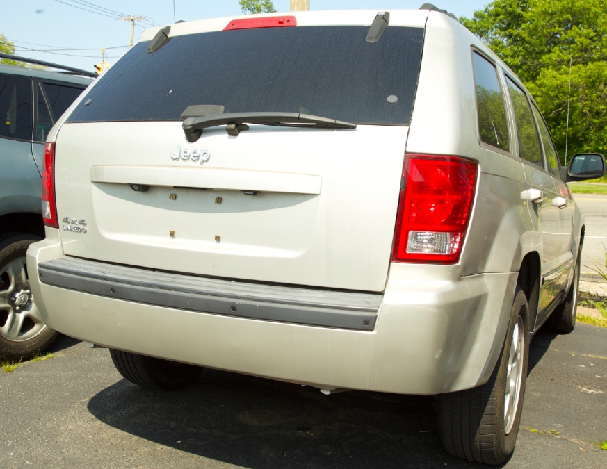 2010 Jeep Grand Cherokee Laredo 4WD's photo