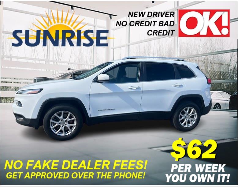 2014 Jeep Cherokee Latitude. CLEAN CARFAX. LOW MILES!!!, available for sale in Elmont, New York | Sunrise of Elmont. Elmont, New York