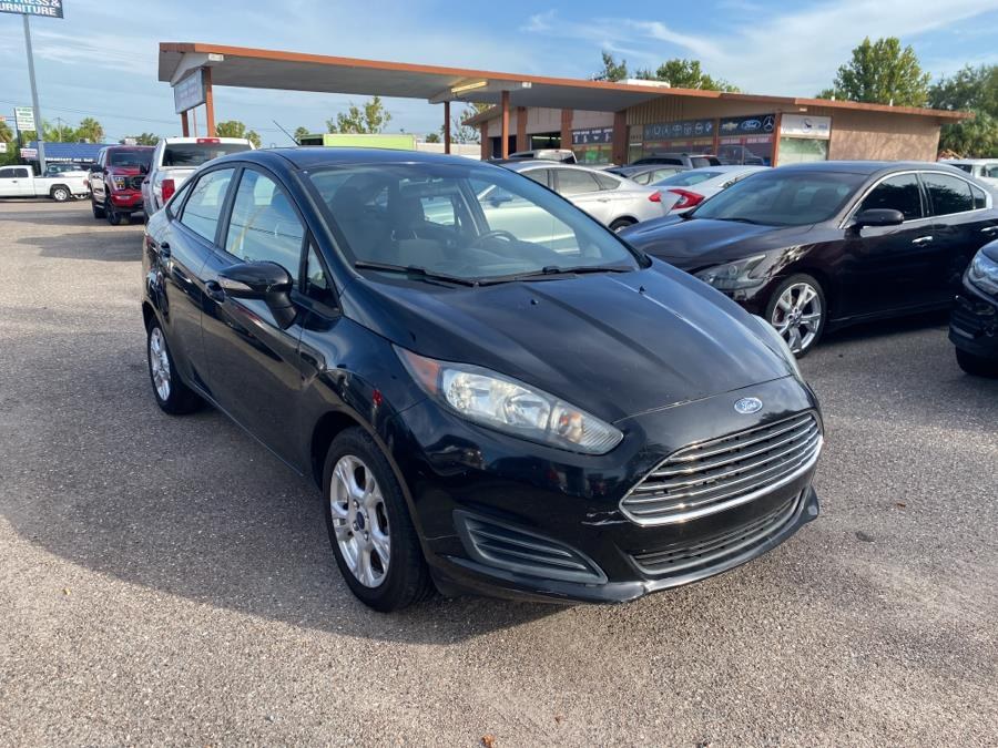 2016 Ford Fiesta SE Sedan's photo