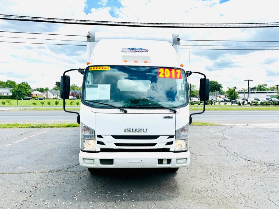 2017 Isuzu NRR's photo