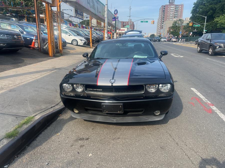 2010 Dodge Challenger SE's photo