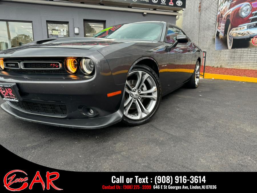 2022 Dodge Challenger R/T's photo