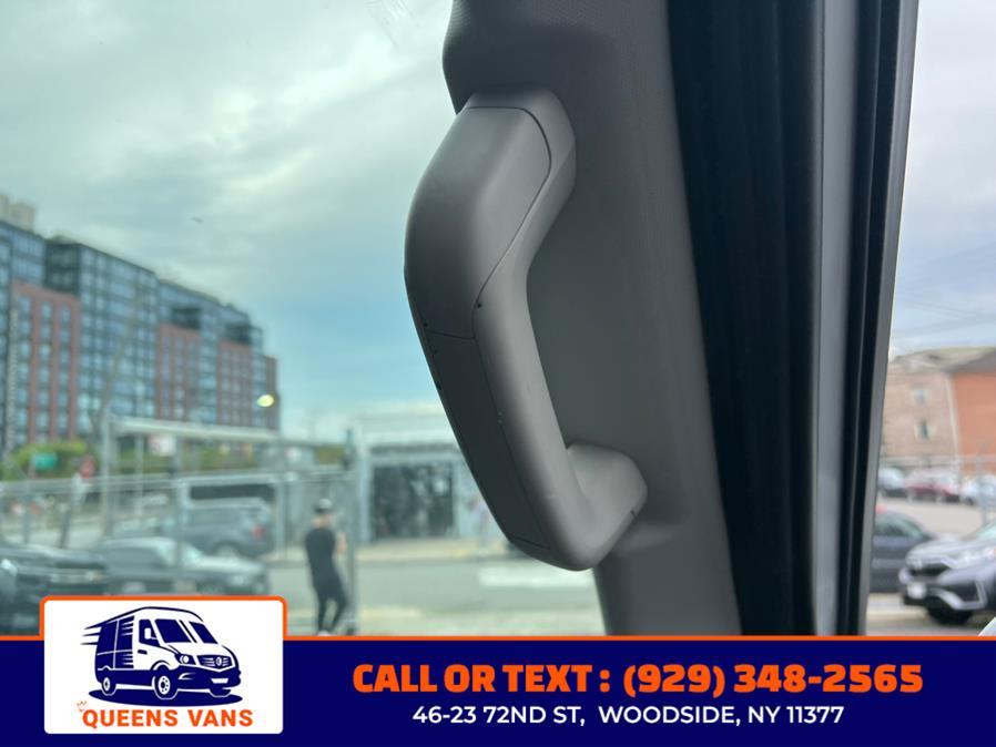 2023 Ford Transit Passenger Van XLT - Photo 25