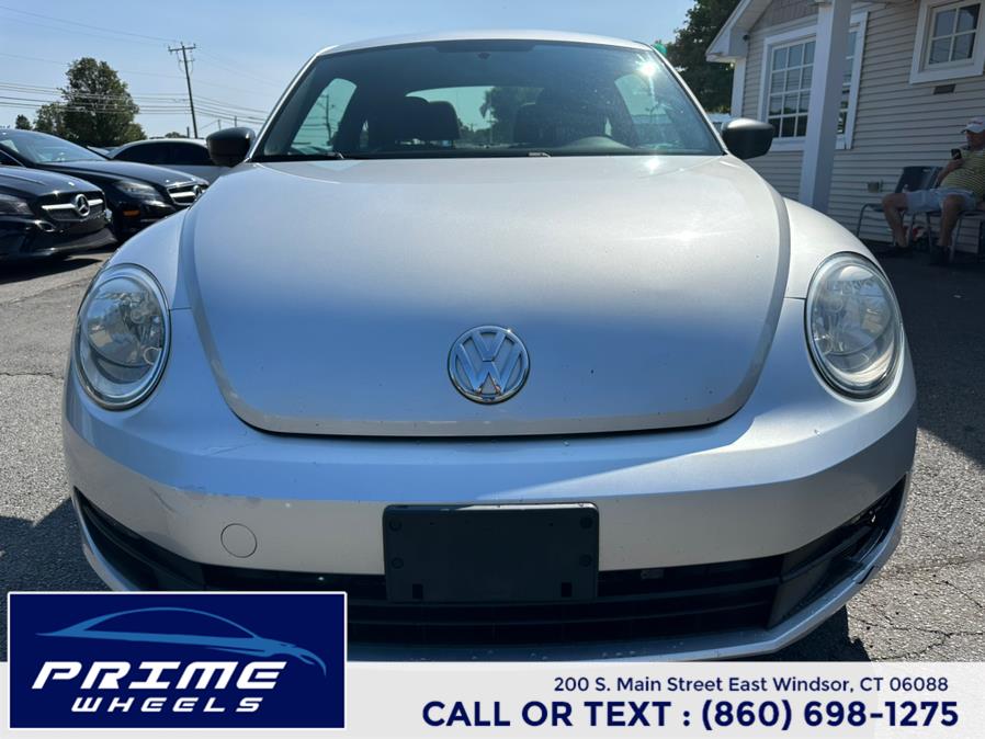 2013 Volkswagen Beetle 2.5L w/Sunroof PZEV's photo