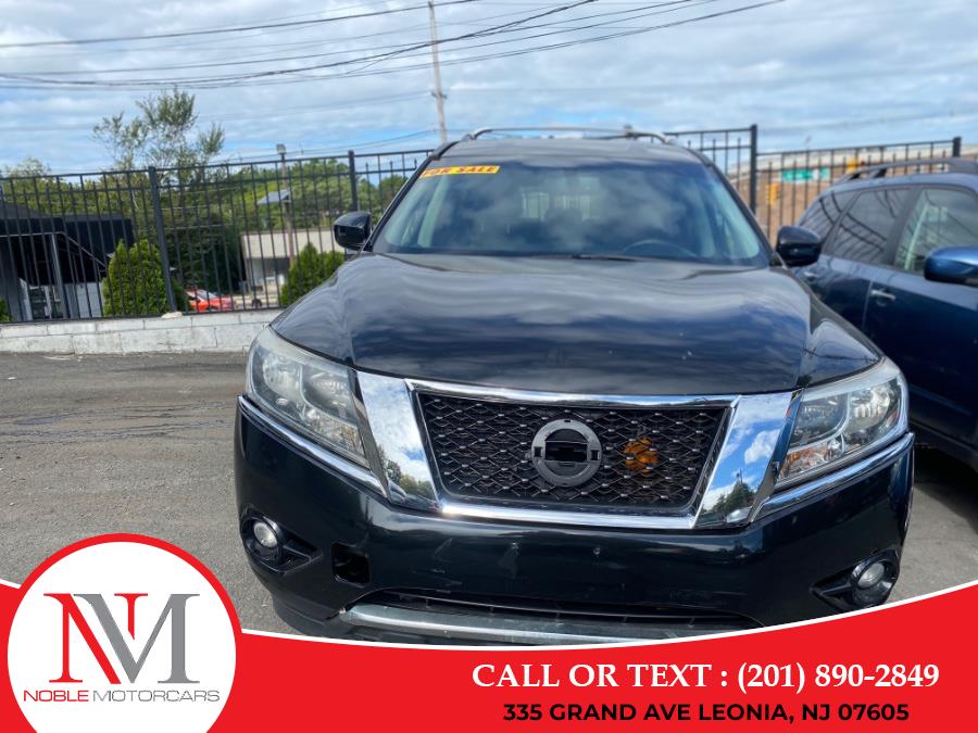 2015 Nissan Pathfinder SL 4WD's photo