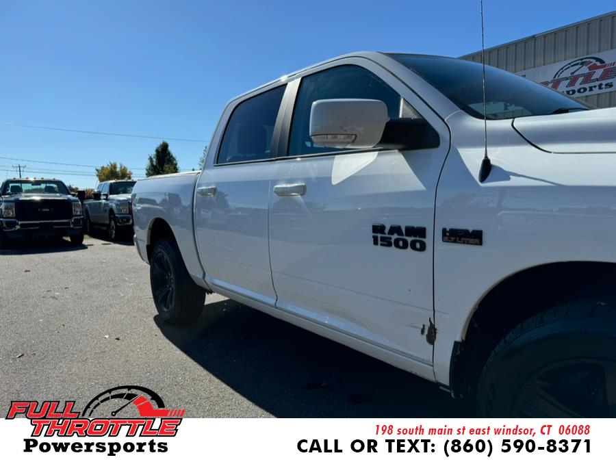 2017 RAM 1500 Night 4x4 Crew Cab 5'7's photo
