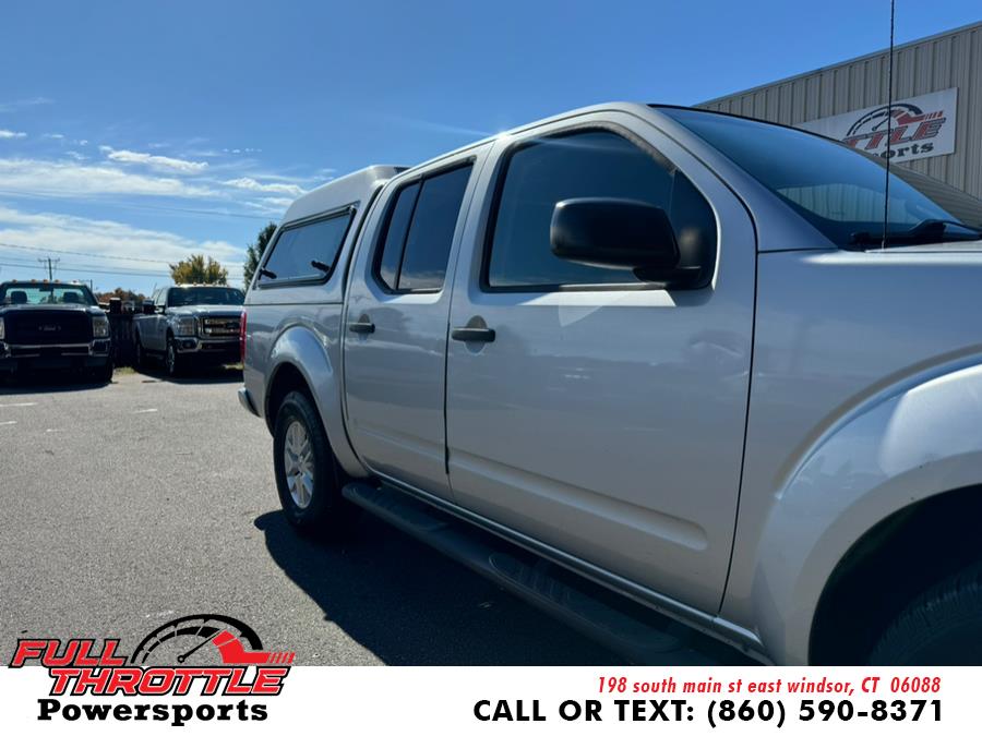 2014 Nissan Frontier 4.0 SV Crew Cab 4X4 AT SWB's photo