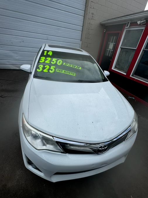 Used 2014 Toyota Camry in Wallingford, Connecticut | Universal Leasing LLC . Wallingford, Connecticut
