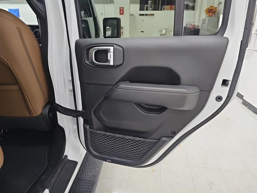 2021 Jeep Wrangler Unlimited Sahara - Photo 14