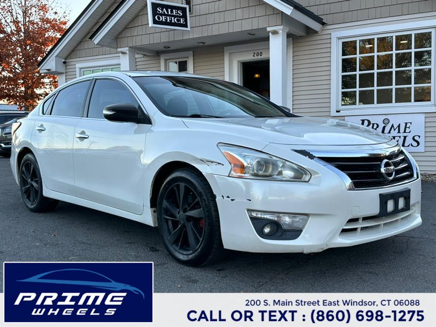 2013 Nissan Altima 4dr Sdn I4 2.5 S, available for sale in East Windsor, Connecticut | Prime Wheels. East Windsor, Connecticut