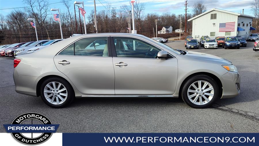 2014 Toyota Camry 2.5 Auto XLE's photo