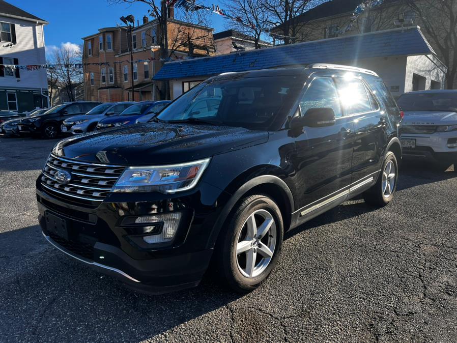 2017 Ford Explorer XLT 4WD's photo