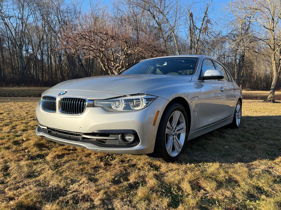 2017 BMW 3 Series 330e iPerformance Sedan's photo