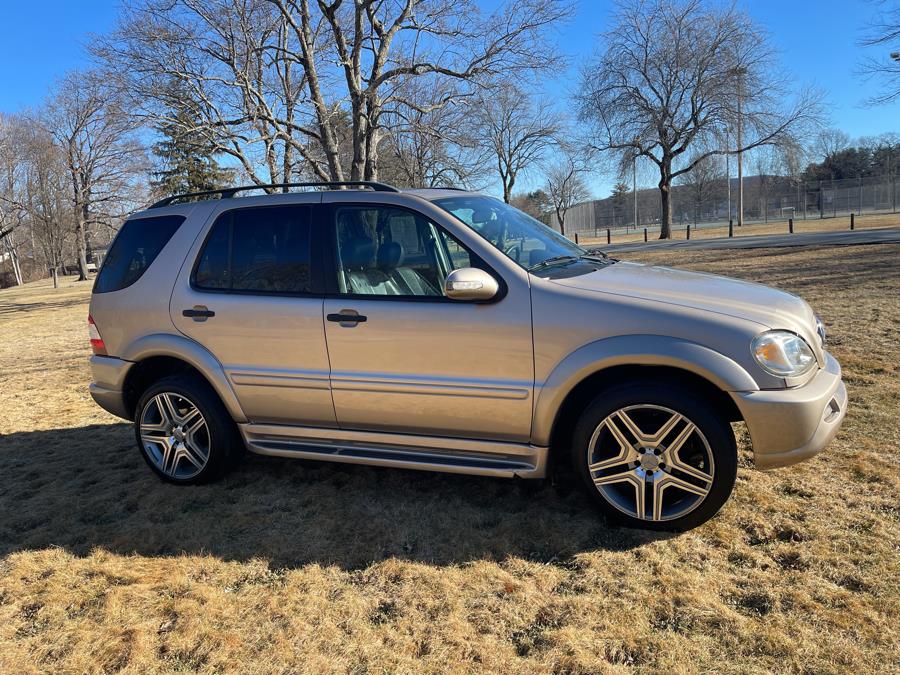 2002 Mercedes-Benz M-Class ML320's photo