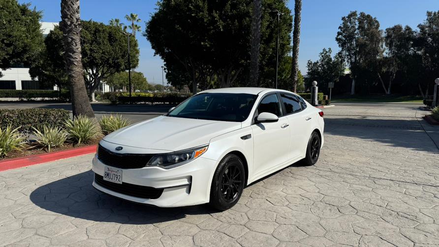 2016 Kia Optima LX AT's photo