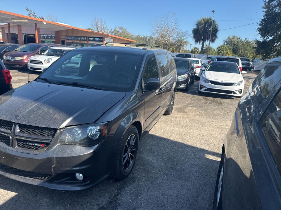 2017 Dodge Grand Caravan GT's photo