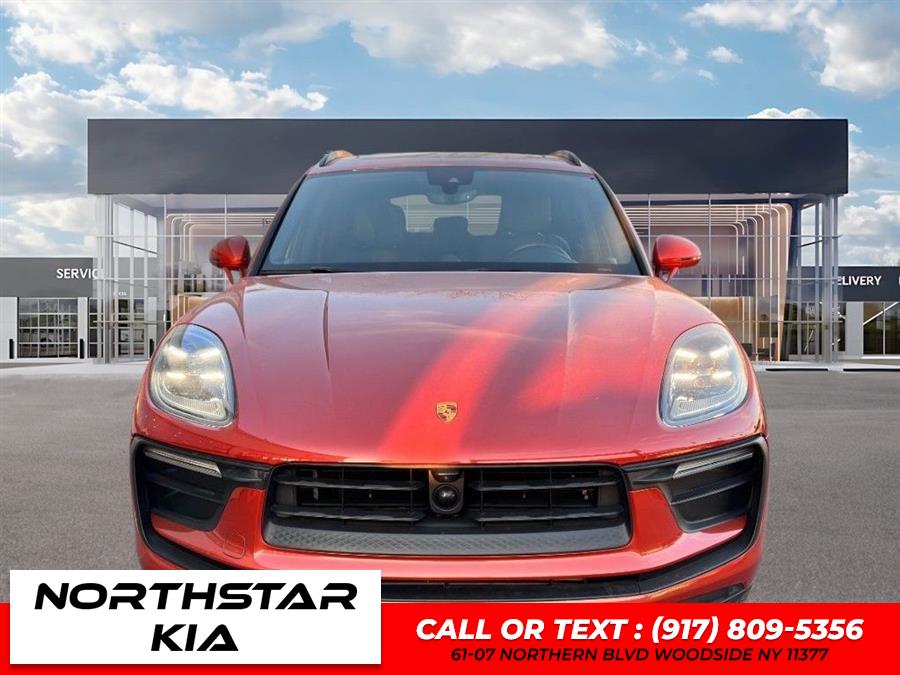 2023 Porsche Macan T's photo
