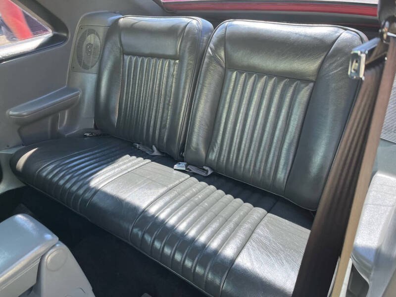 1989 Ford Mustang - Photo 12