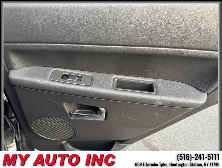 2010 Jeep Grand Cherokee Laredo - Photo 32