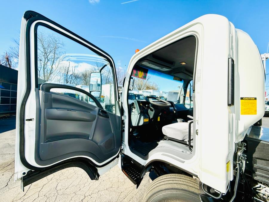 2022 Isuzu NPR HD - Photo 14