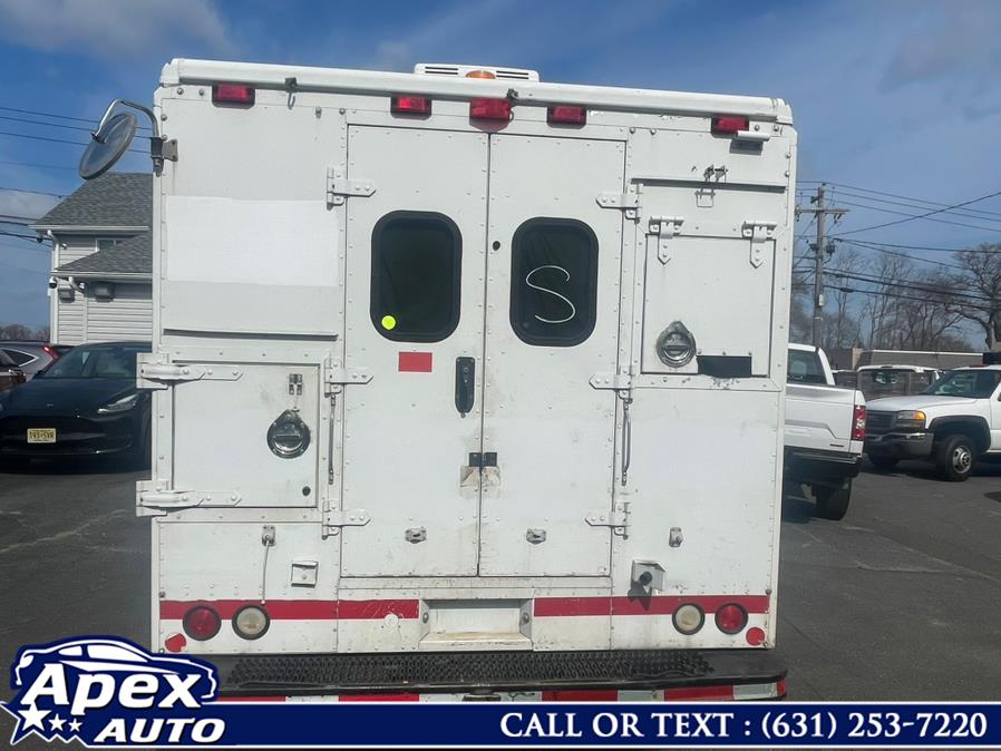 2009 GMC Savana - Photo 18