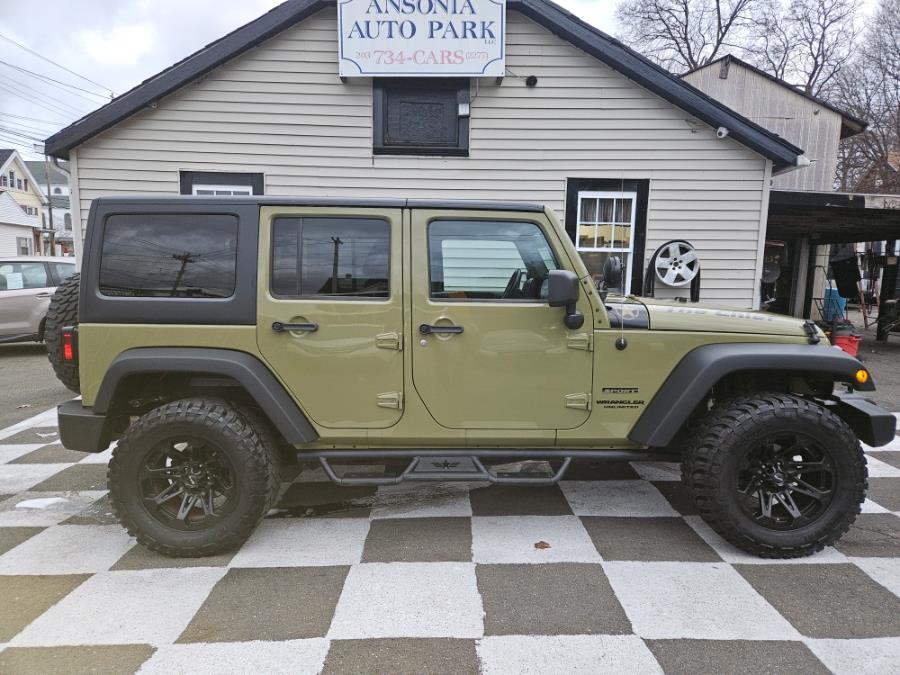 Used 2013 Jeep Wrangler Unlimited in Ansonia, Connecticut | Ansonia Auto Park LLC. Ansonia, Connecticut
