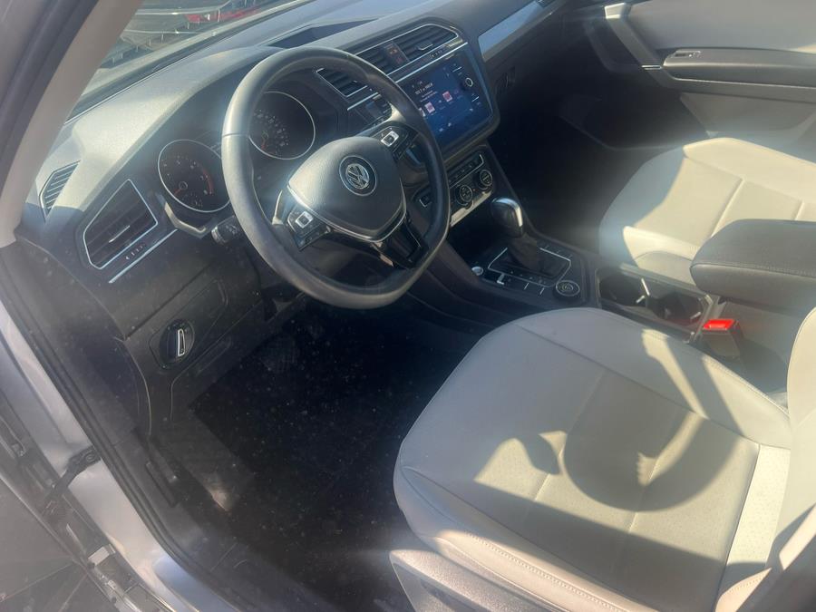 2020 Volkswagen Tiguan SE - Photo 13