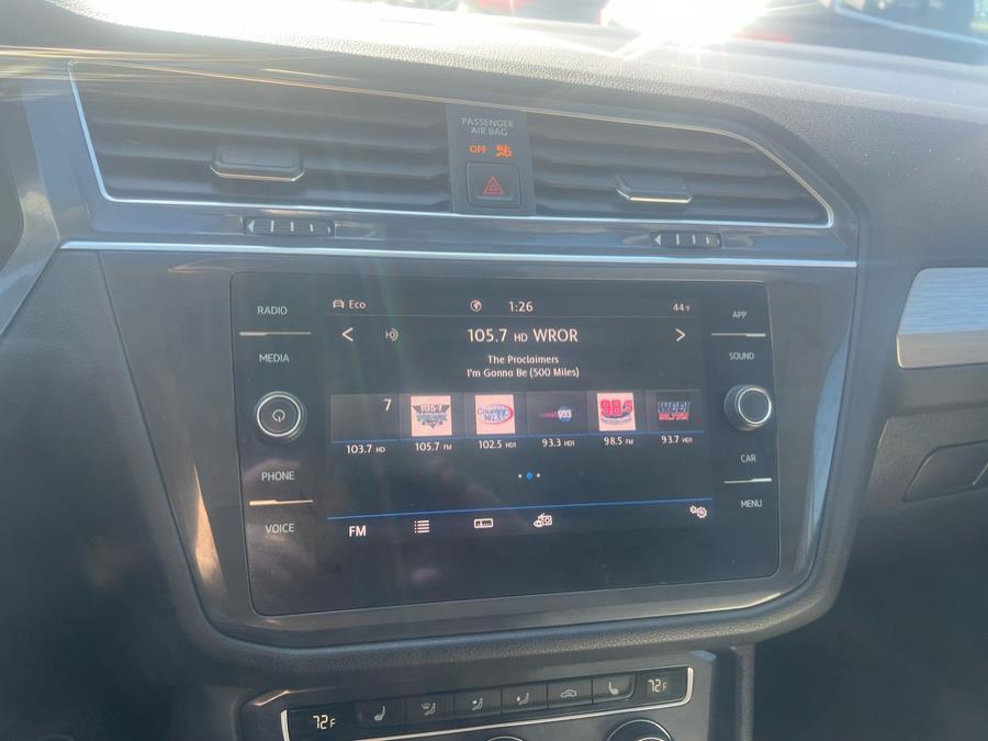 2020 Volkswagen Tiguan SE - Photo 11