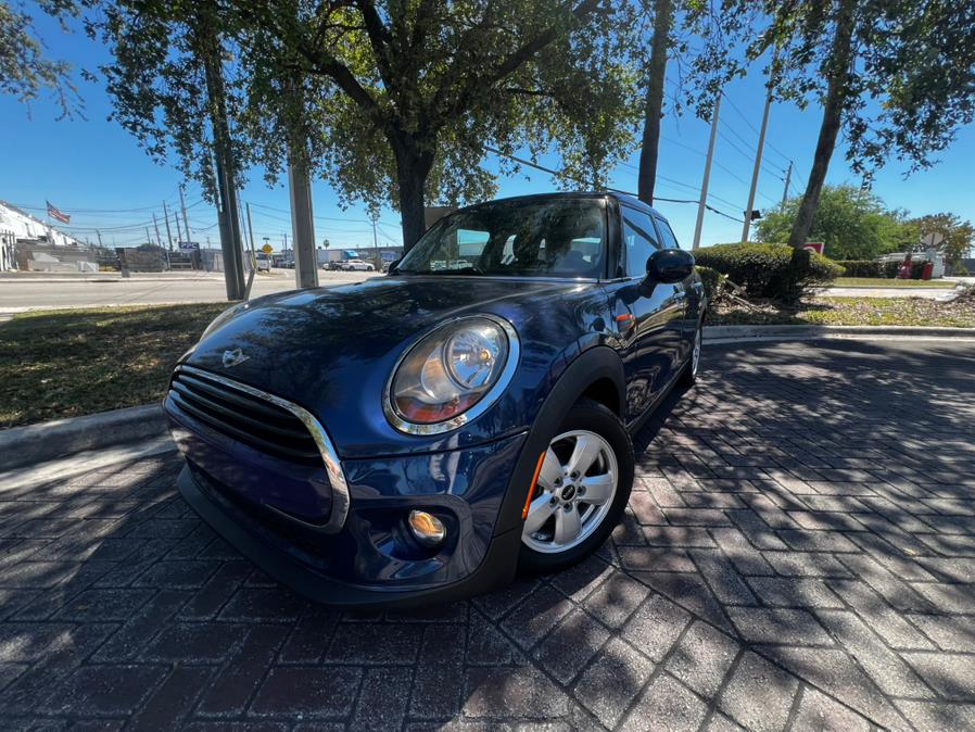 2016 MINI Cooper Hardtop 4 Door 4dr HB, available for sale in Hialeah, Florida | The Palm Motors LLC. Hialeah, Florida