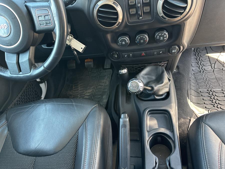 2016 Jeep Wrangler Unlimited 75th Anniversary Edition - Photo 20