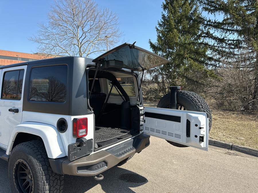 2016 Jeep Wrangler Unlimited 75th Anniversary Edition - Photo 32