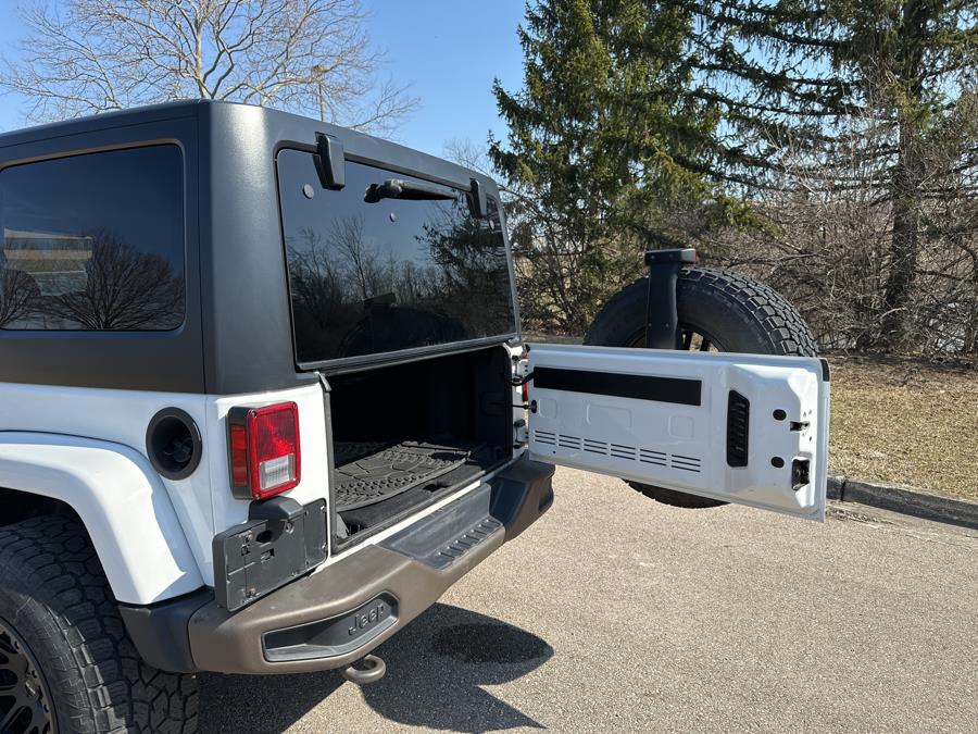 2016 Jeep Wrangler Unlimited 75th Anniversary Edition - Photo 34