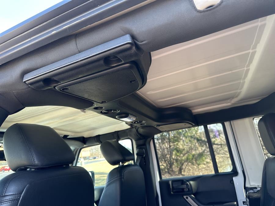 2016 Jeep Wrangler Unlimited 75th Anniversary Edition - Photo 23