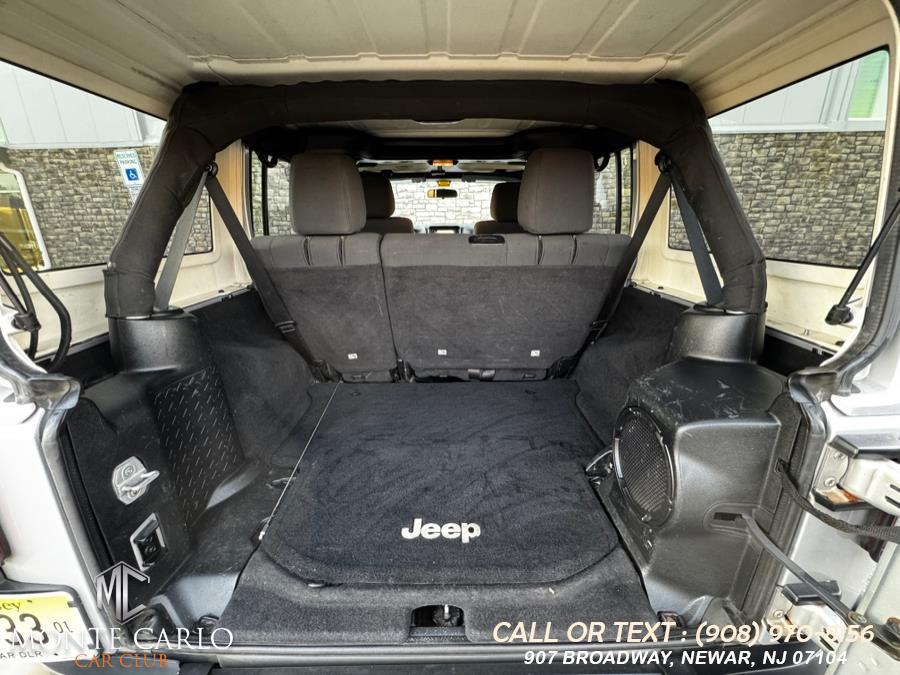 2012 Jeep Wrangler Unlimited Sahara - Photo 32