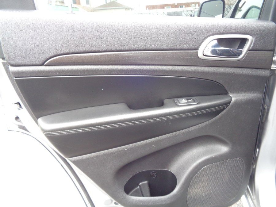 2018 Jeep Grand Cherokee Altitude - Photo 16