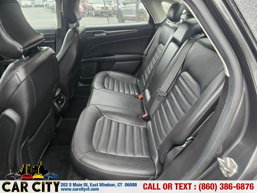 2016 Ford Fusion SE - Photo 10