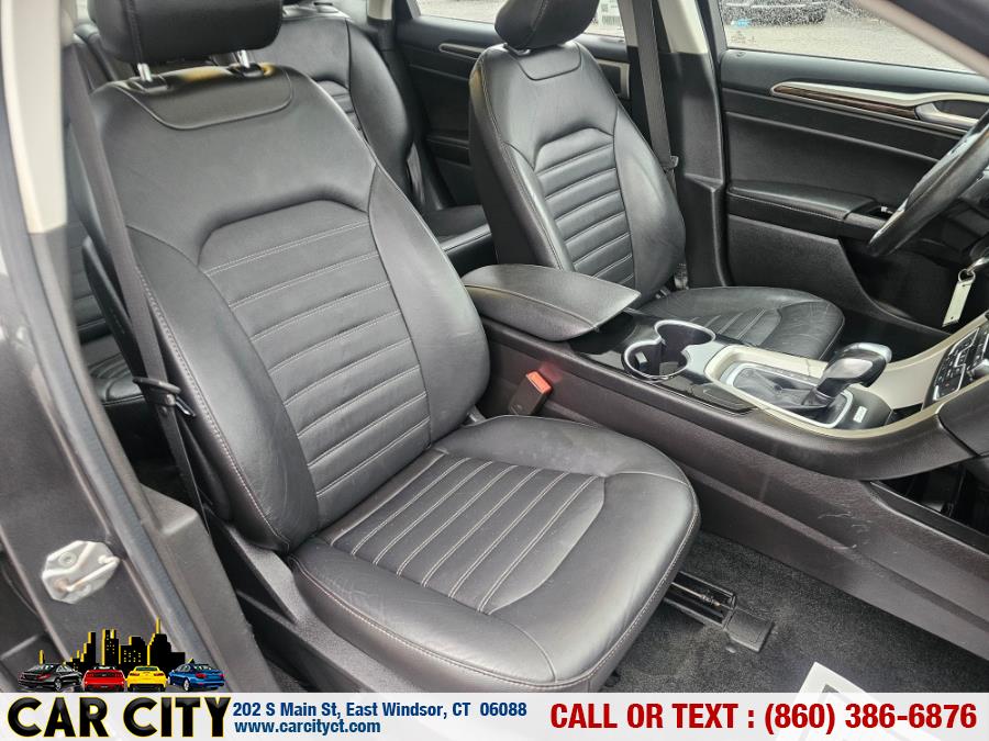 2016 Ford Fusion SE - Photo 17