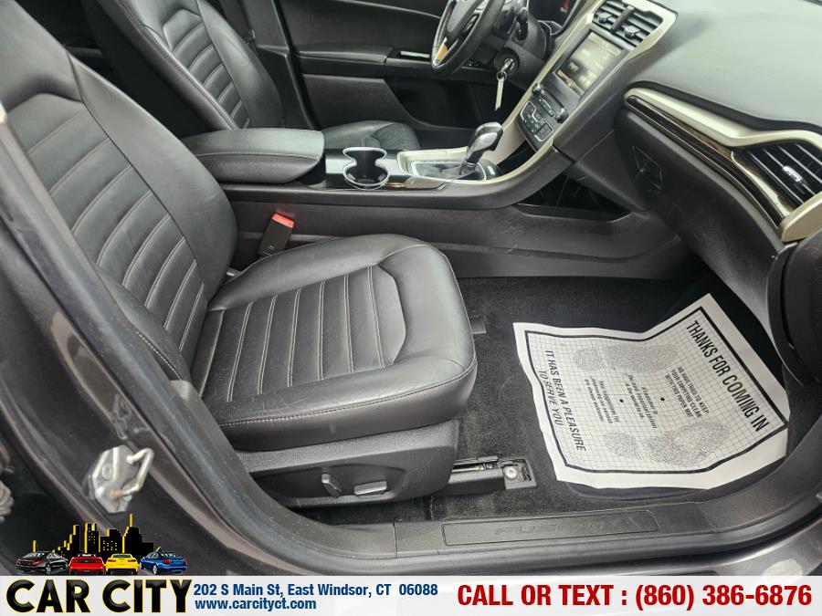 2016 Ford Fusion SE - Photo 20