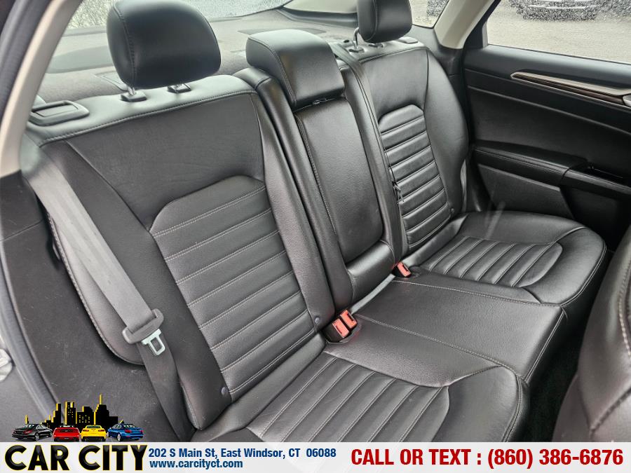 2016 Ford Fusion SE - Photo 18