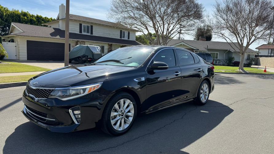 2018 Kia Optima S AT's photo