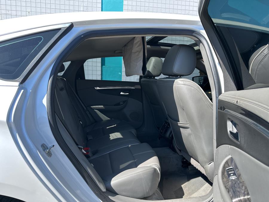 2015 Chevrolet Impala 2LZ - Photo 13